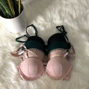 Victoria’s Secret bra bundle